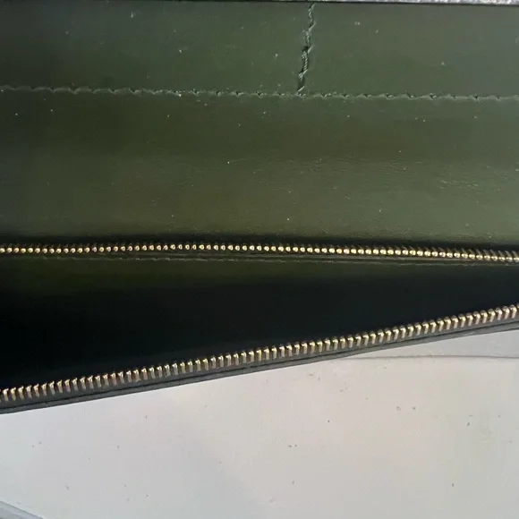 BURBERRY Silver Leather Highbury D-Ring Continental Wallet - Picture 10 of 13